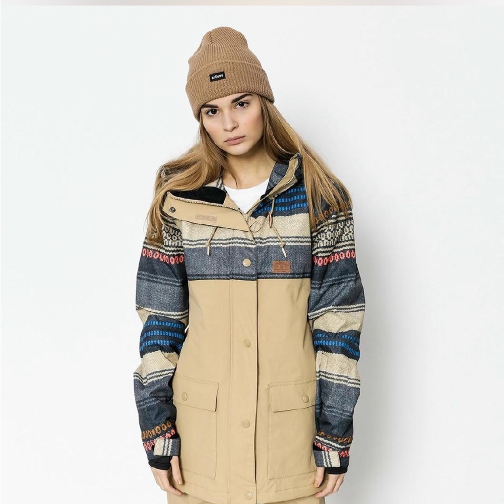 DC Snowboarding/Ski jacket